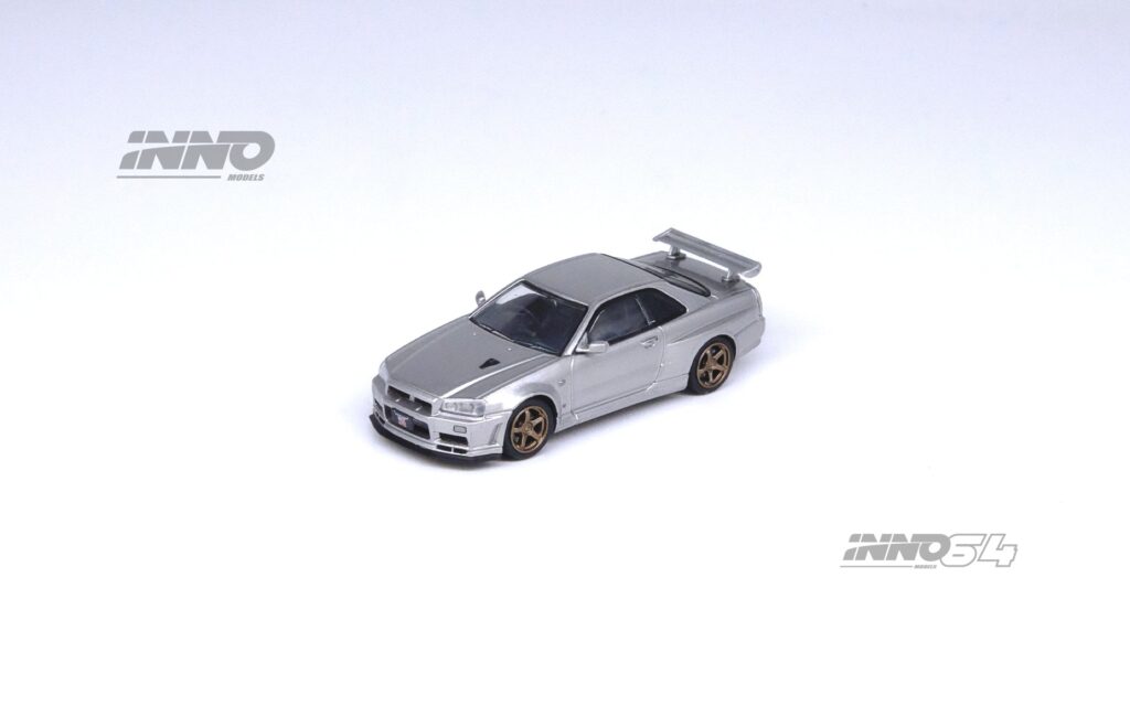 Nissan Skyline GT-R R34 1:64 Inno64